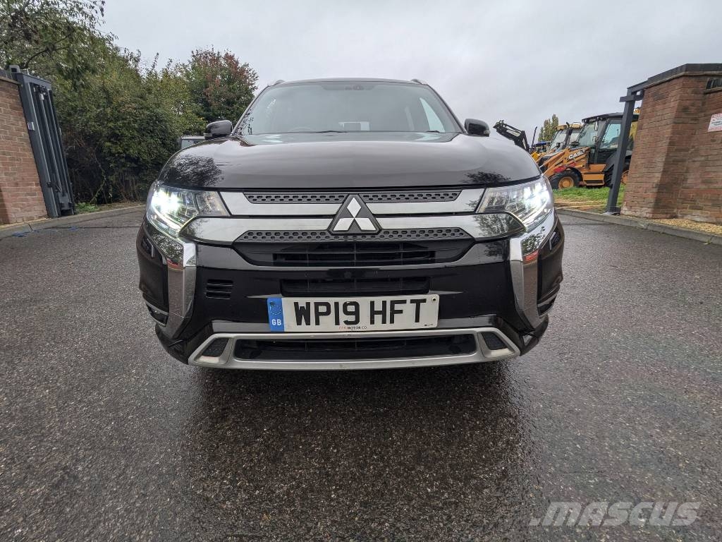 Mitsubishi OUTLANDER Cars