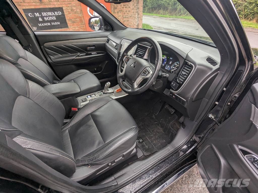 Mitsubishi OUTLANDER Cars