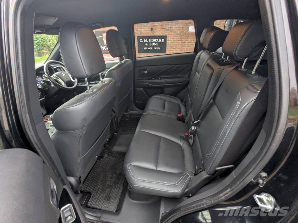 Mitsubishi OUTLANDER Cars