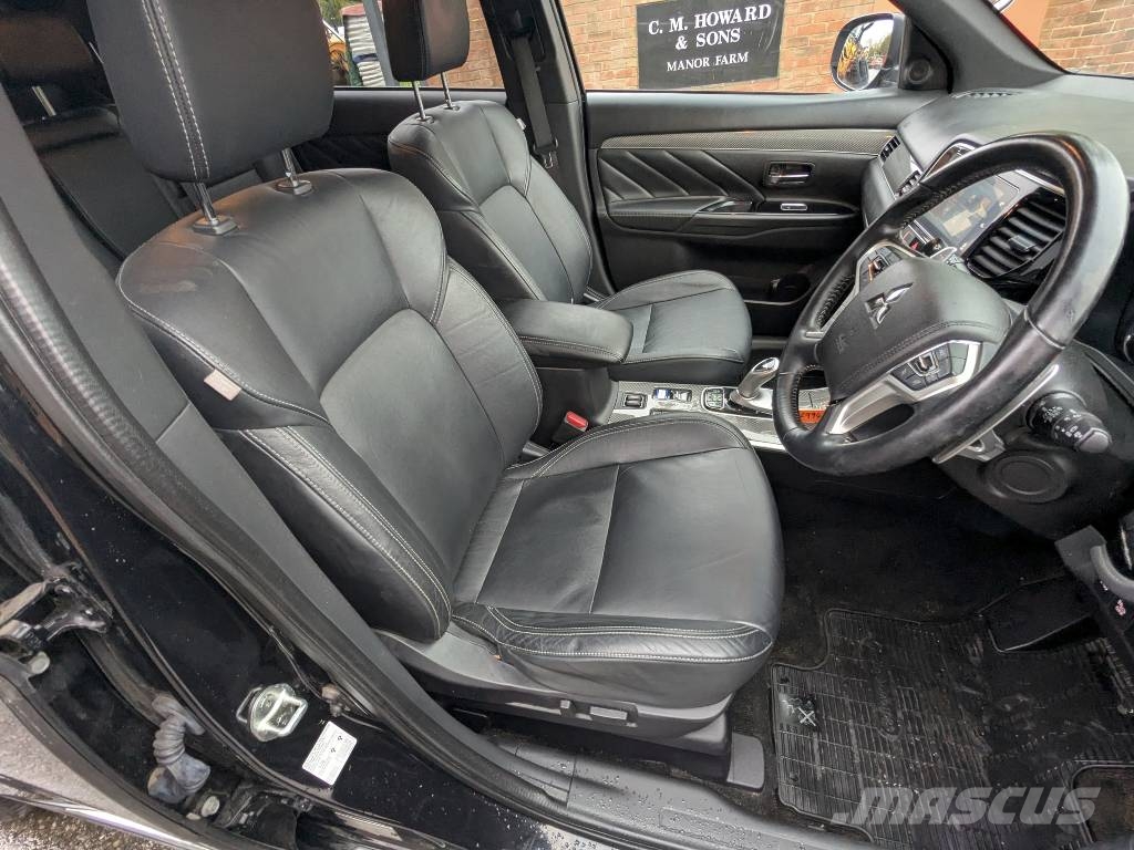 Mitsubishi OUTLANDER Cars