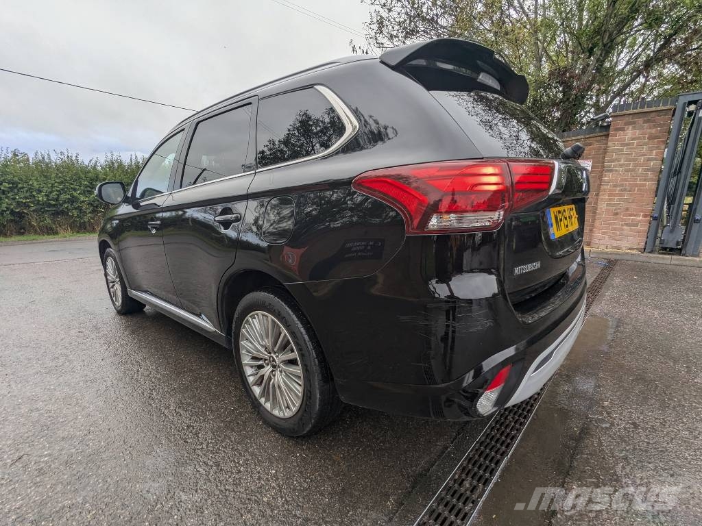 Mitsubishi OUTLANDER Cars