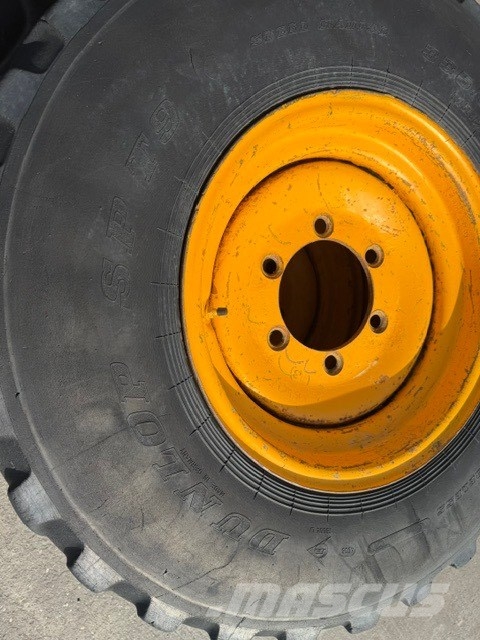 Zettelmeyer ZL 502 USED COMPLET TYRES 12.5R18 Tyres, wheels and rims