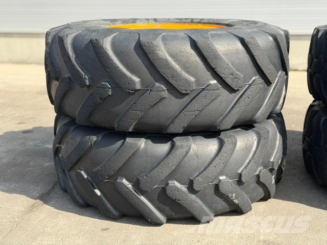 Zettelmeyer ZL 502 USED COMPLET TYRES 12.5R18 Tyres, wheels and rims