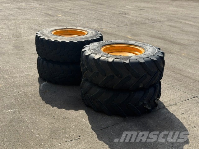 Zettelmeyer ZL 502 USED COMPLET TYRES 12.5R18 Tyres, wheels and rims