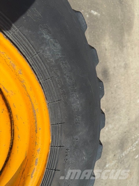Zettelmeyer ZL 502 USED COMPLET TYRES 12.5R18 Tyres, wheels and rims