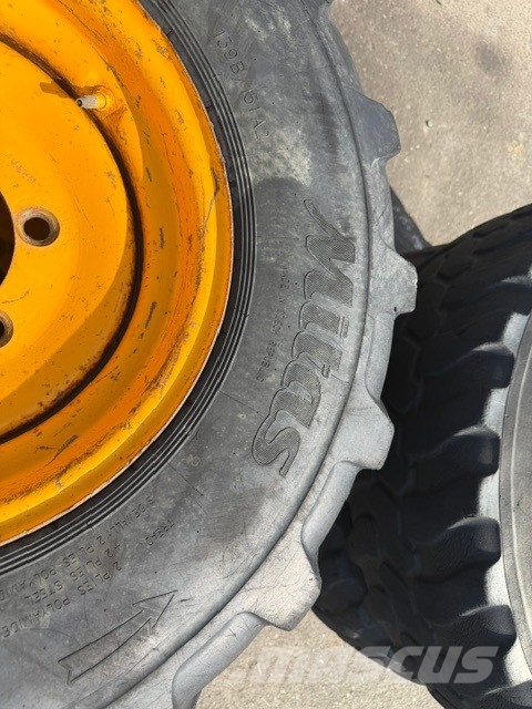 Zettelmeyer ZL 502 USED COMPLET TYRES 12.5R18 Tyres, wheels and rims