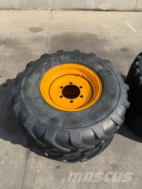 Zettelmeyer ZL 502 USED COMPLET TYRES 12.5R18 Tyres, wheels and rims