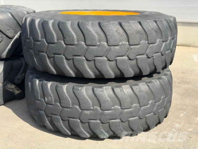 Zettelmeyer ZL 502 USED COMPLET TYRES 12.5R18 Tyres, wheels and rims