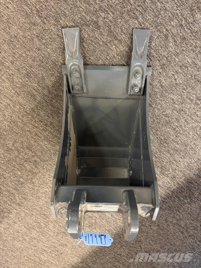 Avant Skopa tandad 250mm till grävarm Chargeuse compacte