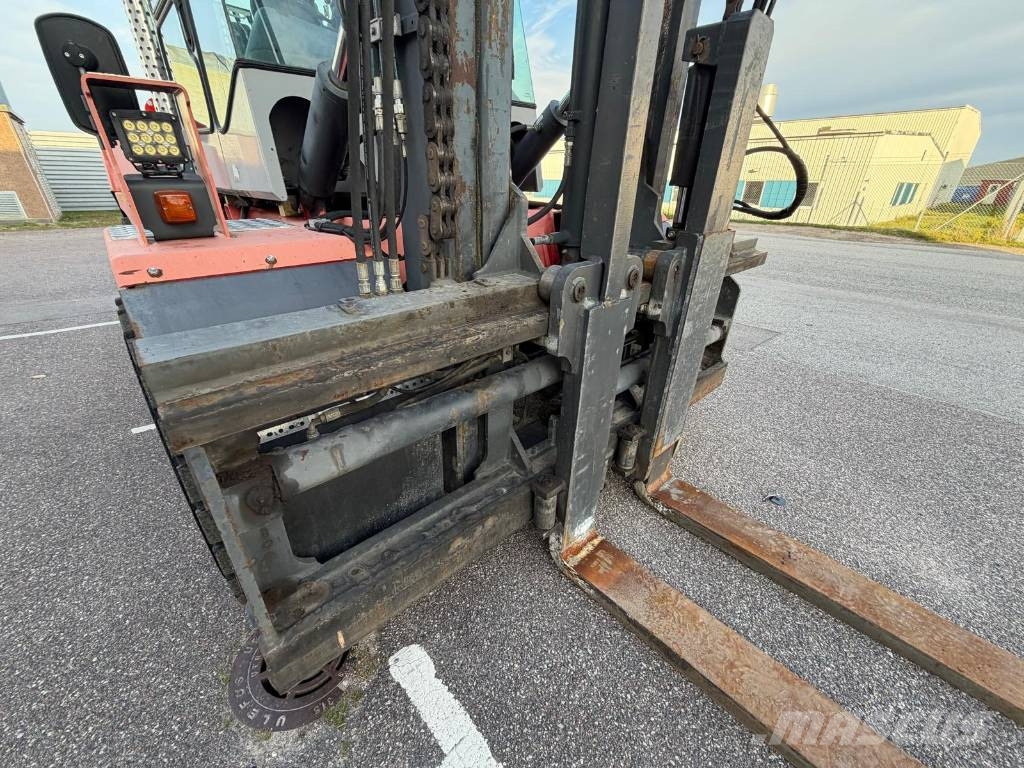 Kalmar DCE 120-6 Dieseltrukit