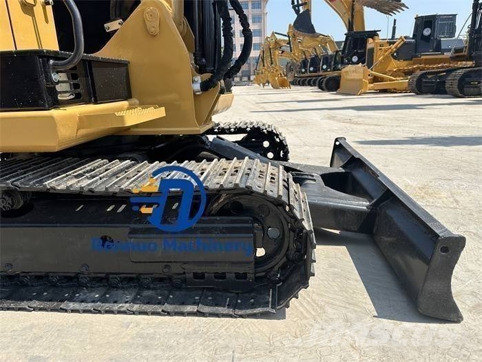 CAT 305.5 E/E2 小型挖掘机