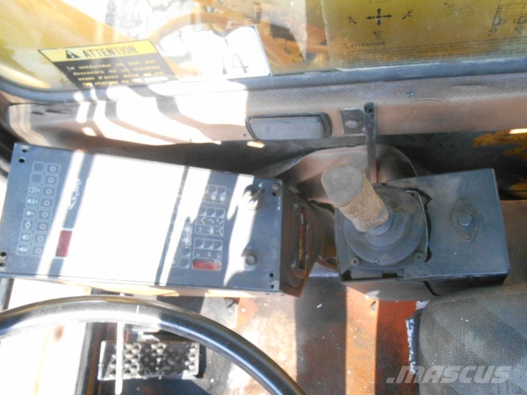 Furukawa 625E Excavadoras de ruedas