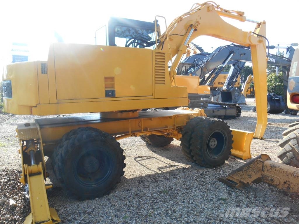 Furukawa 625E Excavadoras de ruedas