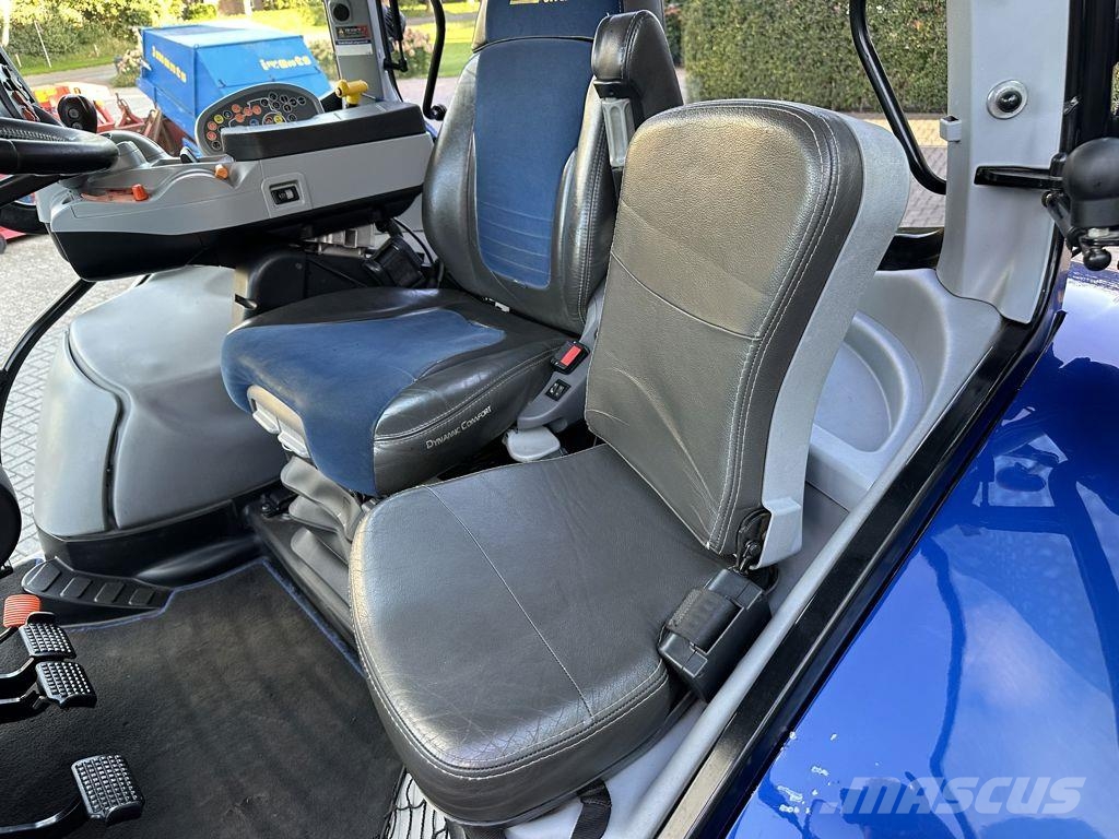 New Holland T6.175 Auto Command Traktory