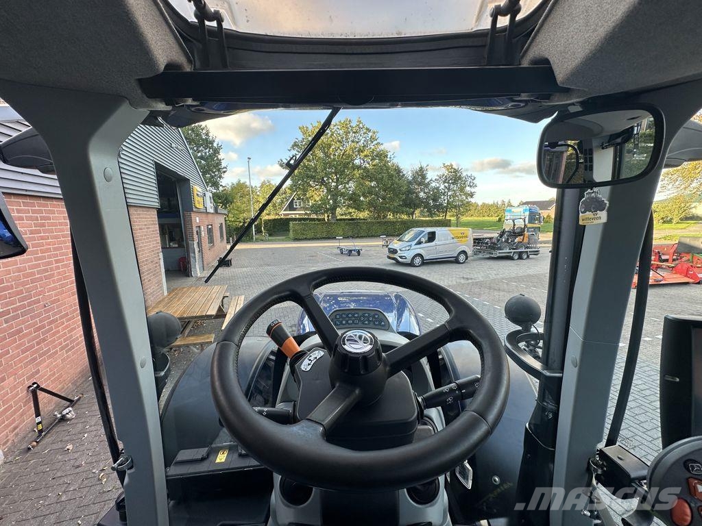 New Holland T6.175 Auto Command Traktory