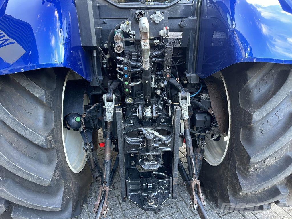 New Holland T6.175 Auto Command Traktory