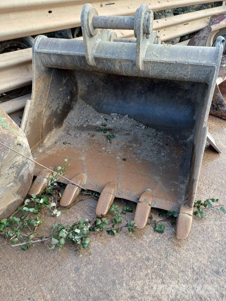 Hitachi ZX 210 LC-6 Gravemaskiner på larvebånd