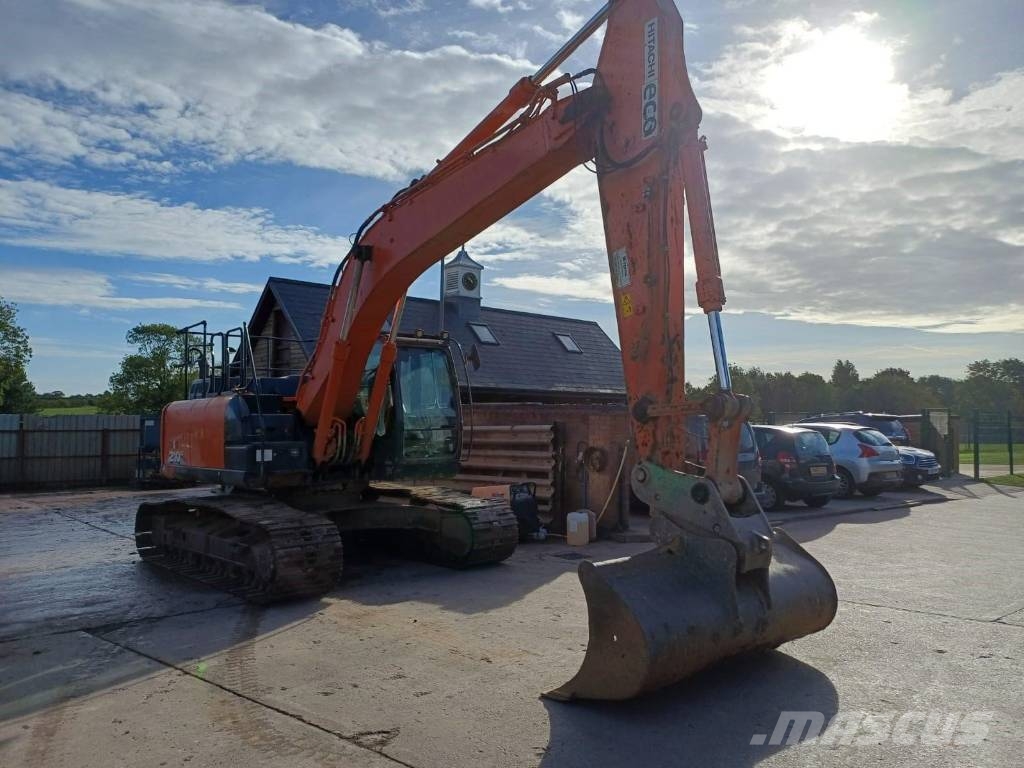 Hitachi ZX 210 LC-6 Gravemaskiner på larvebånd