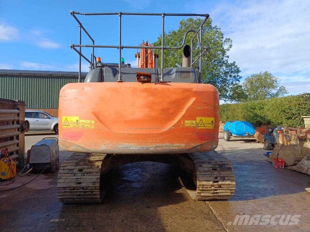 Hitachi ZX 210 LC-6 Gravemaskiner på larvebånd