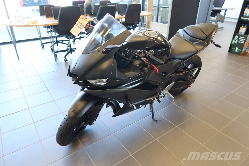 Yamaha YZF-R3 Transport Sonstige