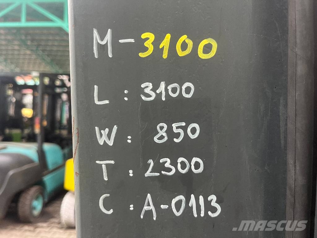 Mora M100C V-3100 IO Gasolmotviktstruckar