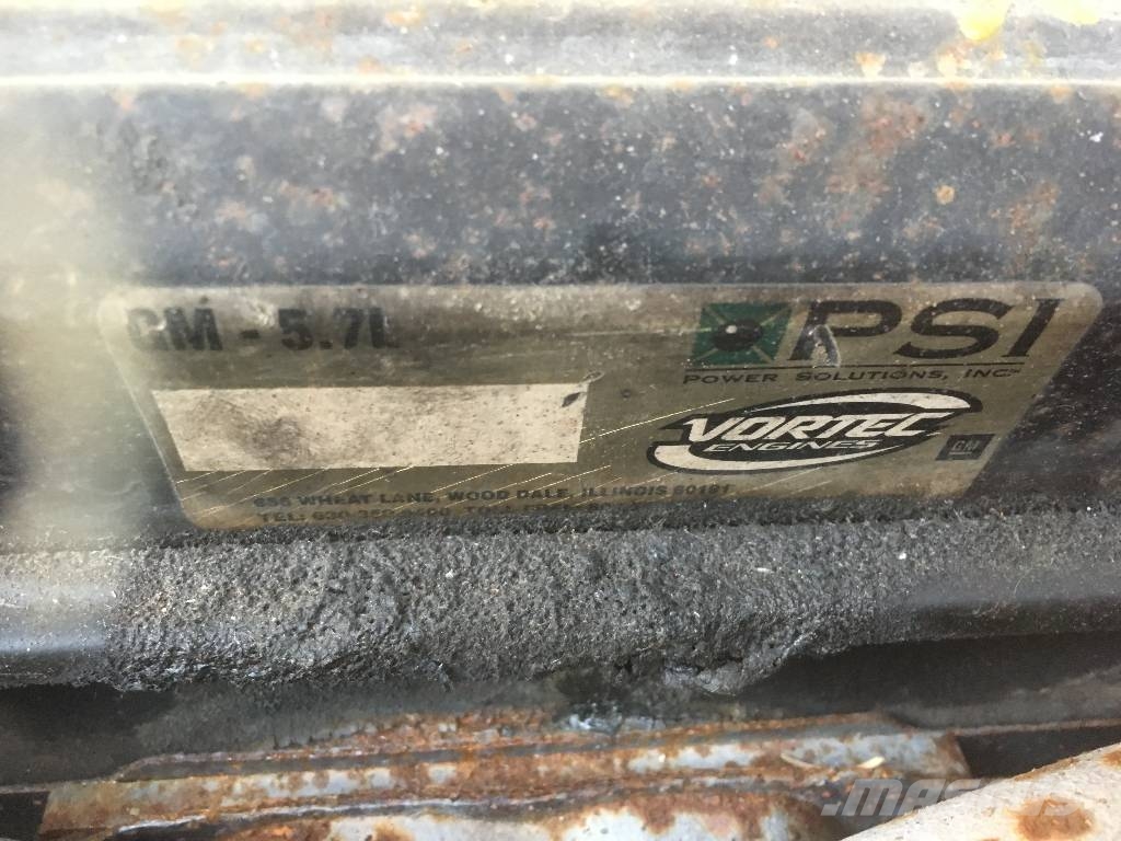 Mora M100C V-3100 IO Gasolmotviktstruckar