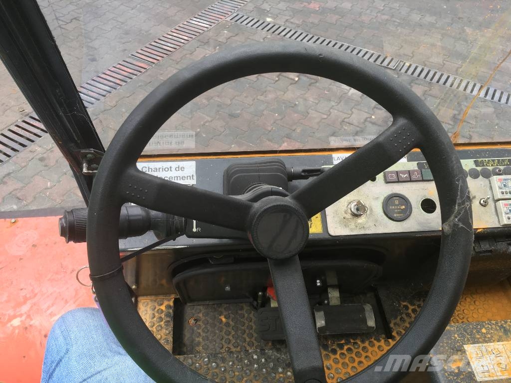 Mora M100C V-3100 IO Gasolmotviktstruckar