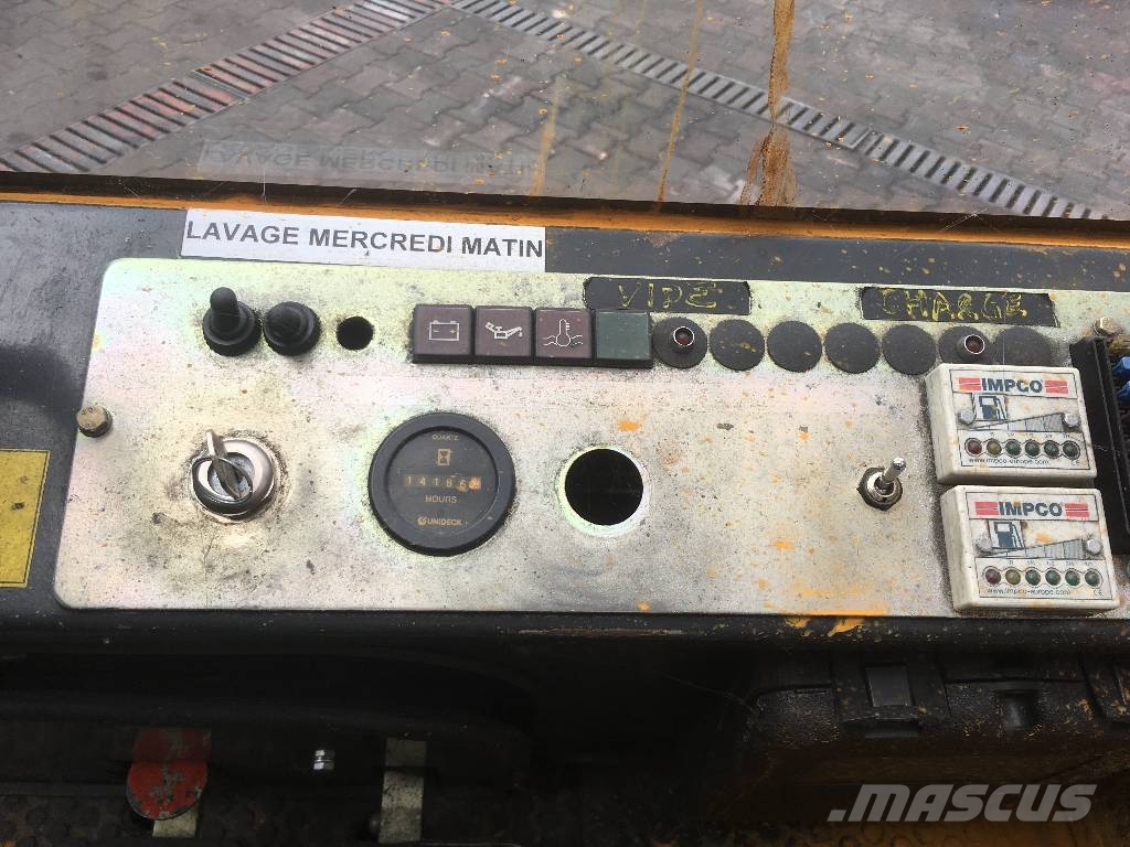 Mora M100C V-3100 IO Gasolmotviktstruckar