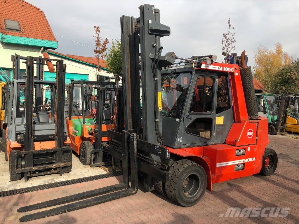 Mora M100C V-3100 ONLY FOR EXPORT Gasolmotviktstruckar