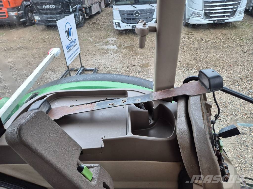 John Deere 5100 R Traktori