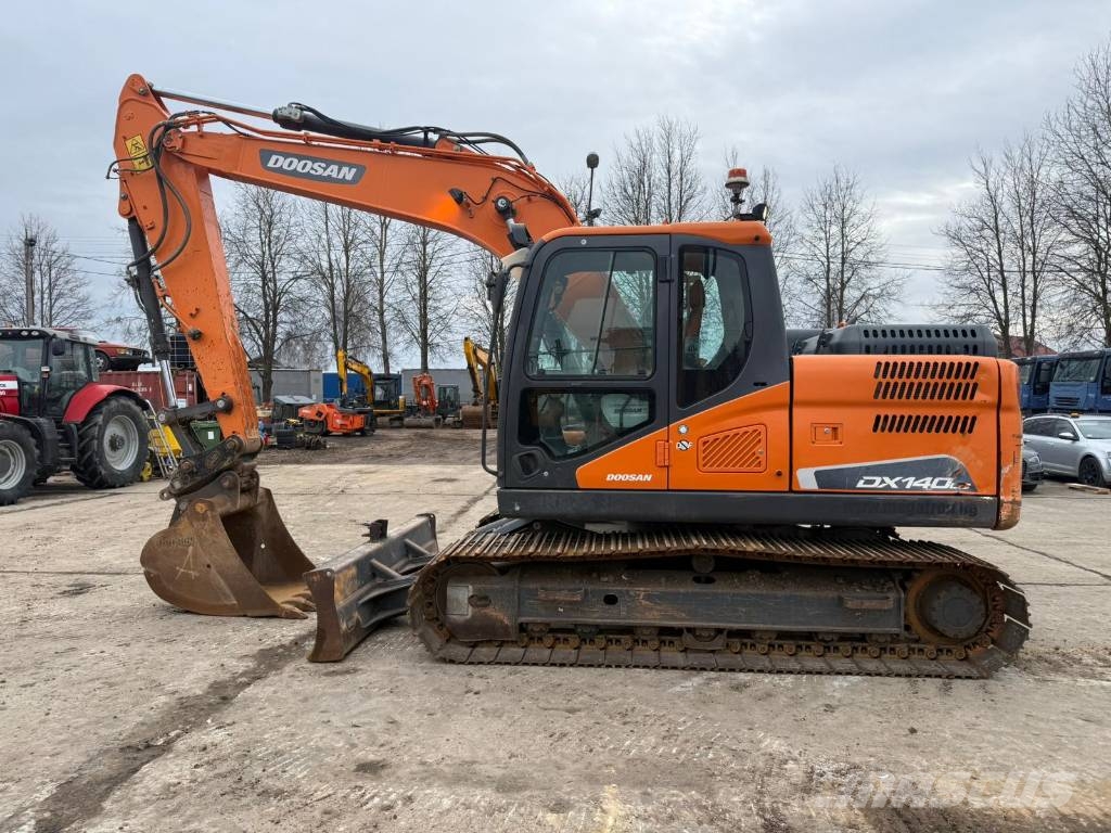 Doosan DX 140 LC Rupsgraafmachines