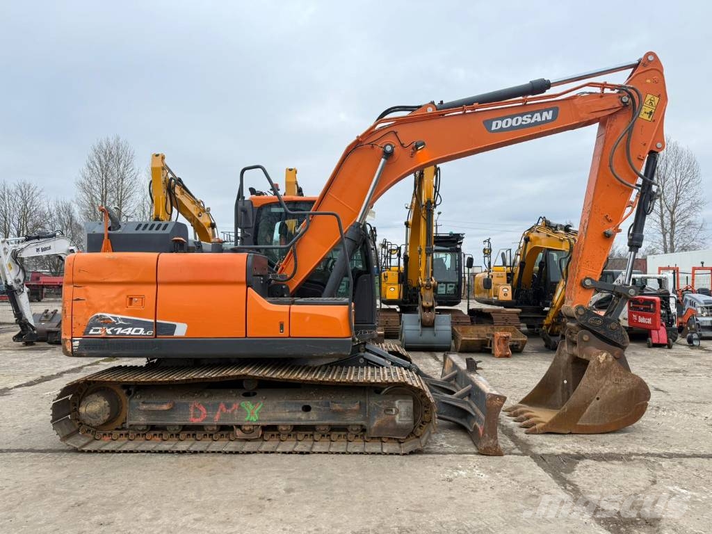 Doosan DX 140 LC Rupsgraafmachines