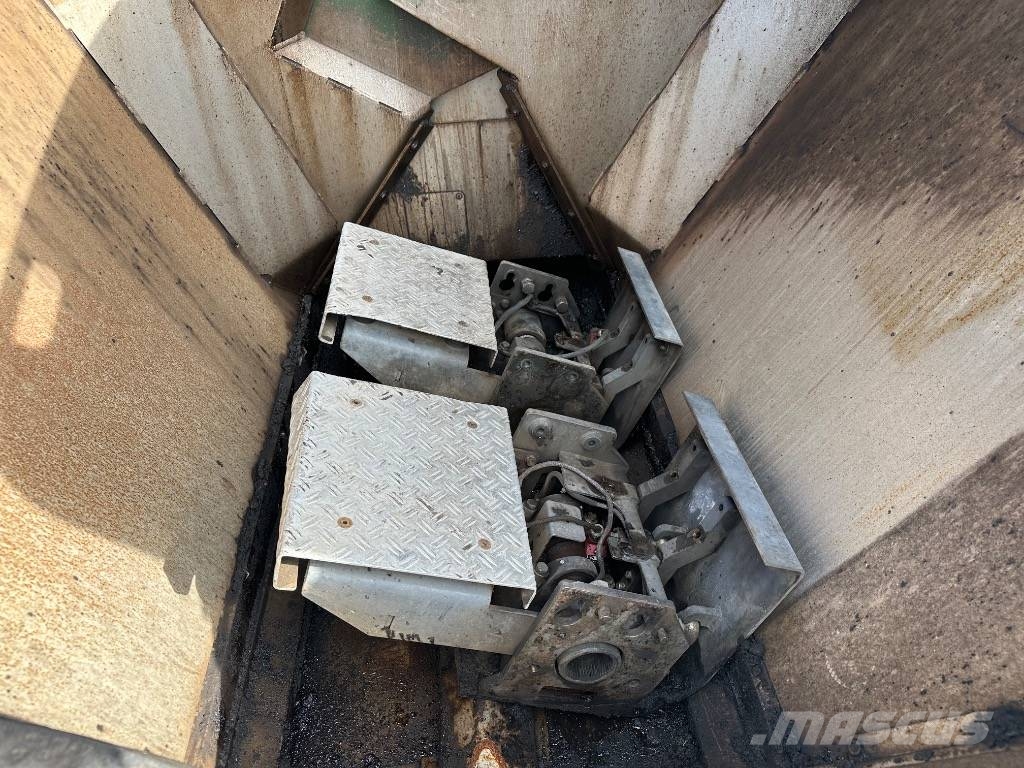 Vögele S 1303-3i معدات السفلتة