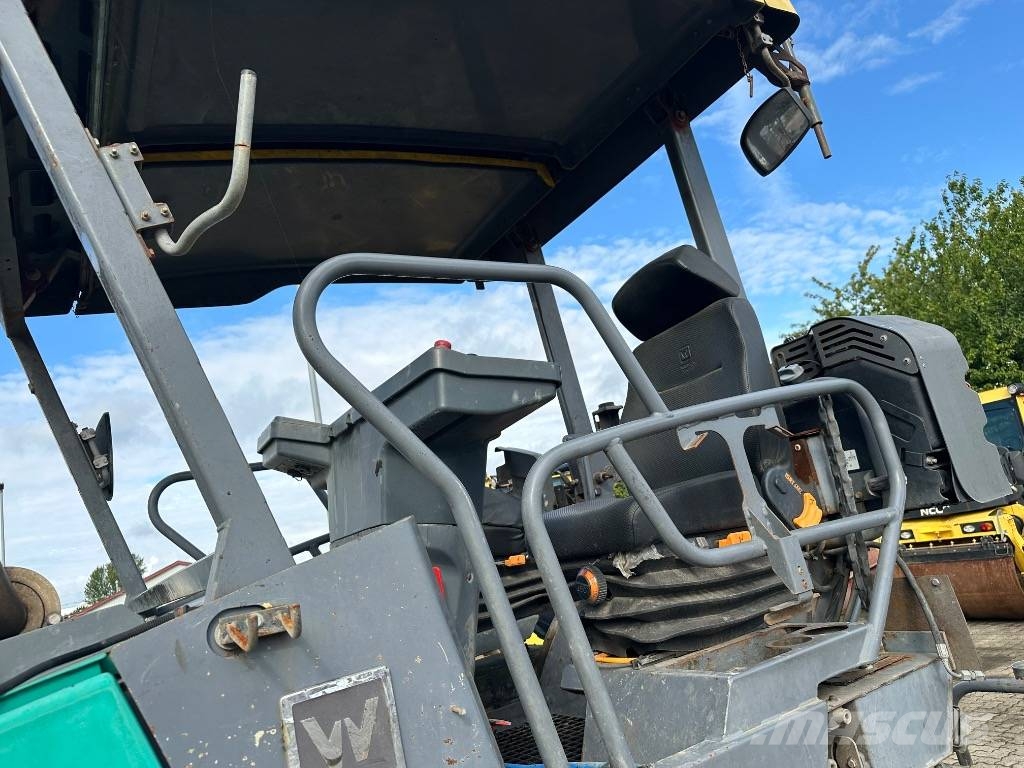 Vögele S 1303-3i معدات السفلتة