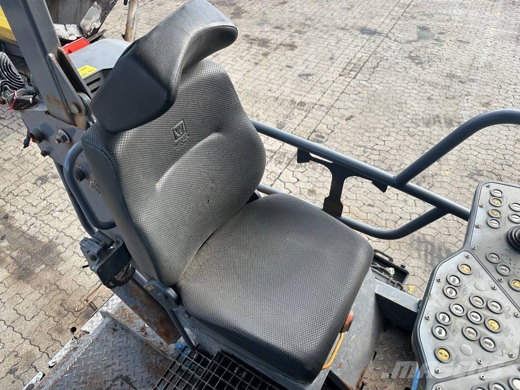 Vögele S 1303-3i معدات السفلتة