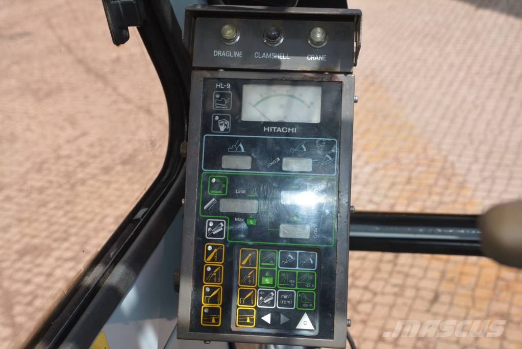 Hitachi CX 900 HD Roomikkraanad