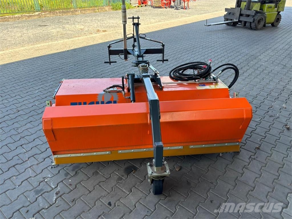 Tuchel Plus 590 - 180 Zamiatarki - Zgarniarki - Odśnieżarki