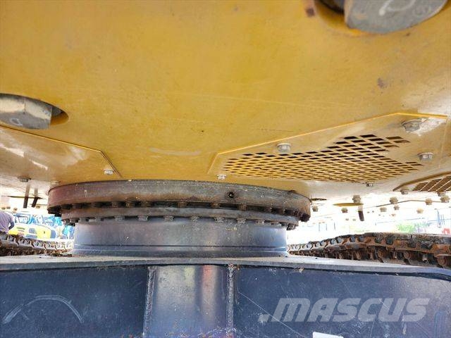 PC PC128US‑11 حفارات زحافة