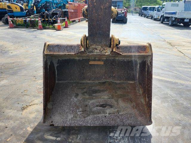 PC PC128US‑11 حفارات زحافة