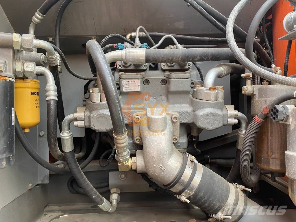 Hitachi ZX 210-3 G حفارات زحافة