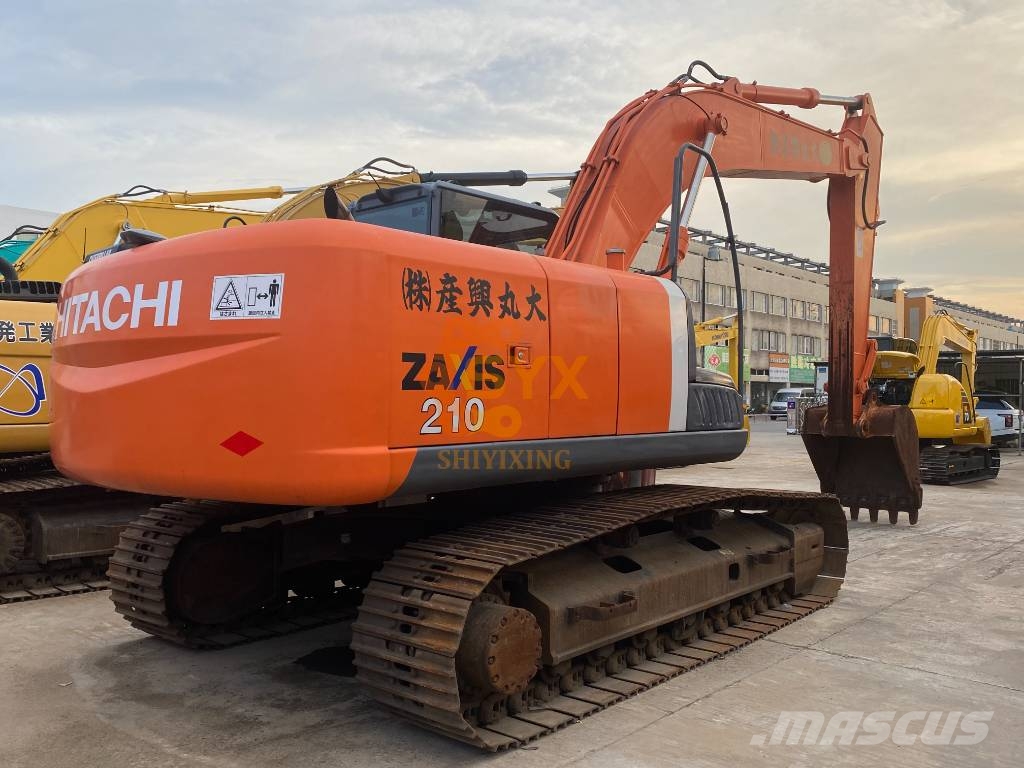 Hitachi ZX 210-3 G حفارات زحافة