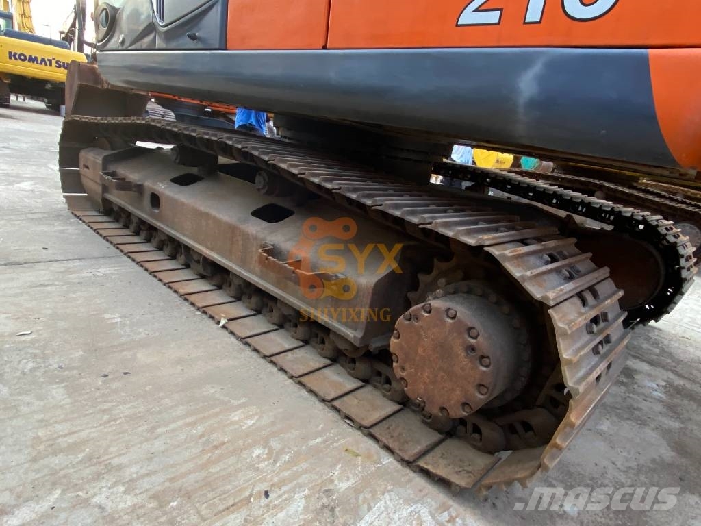 Hitachi ZX 210-3 G حفارات زحافة