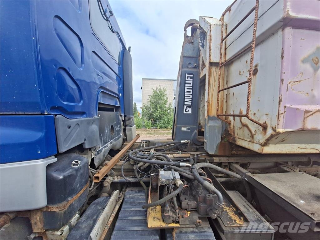 Sisu E12M Camiones desmontables