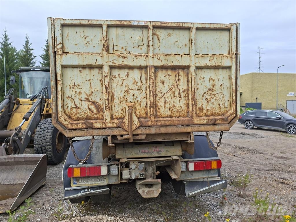 Sisu E12M Camiones desmontables