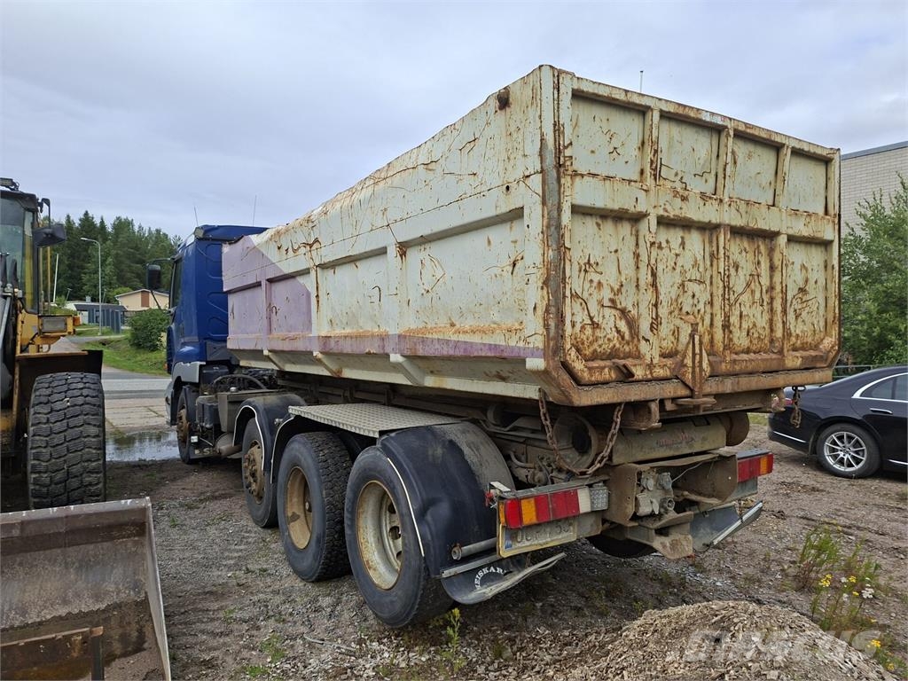 Sisu E12M Camiones desmontables