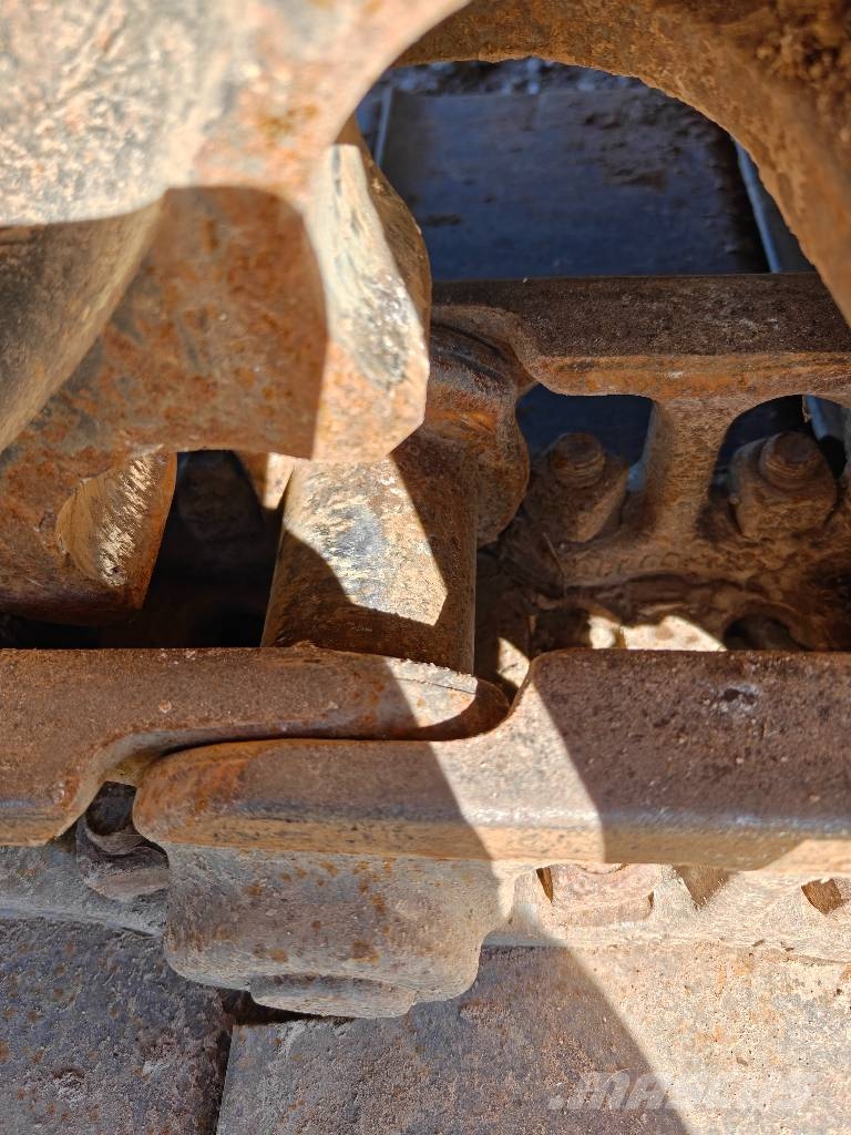 JCB JS130LC T4 Kāpurķēžu ekskavatori