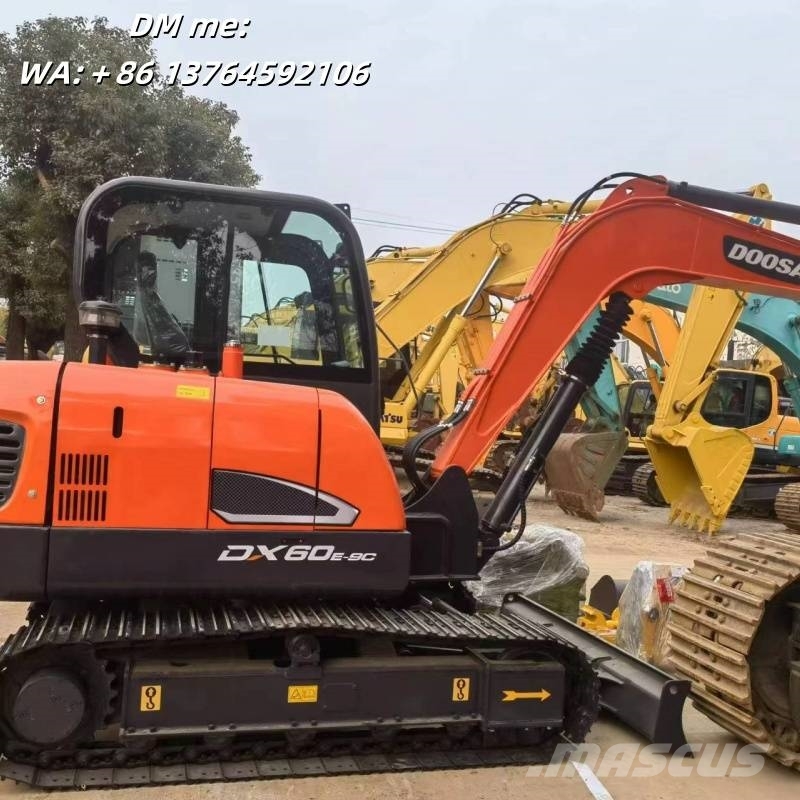 Doosan DX60 حفارات زحافة