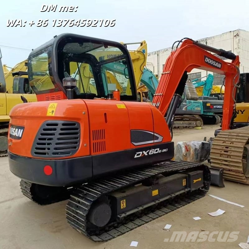Doosan DX60 حفارات زحافة