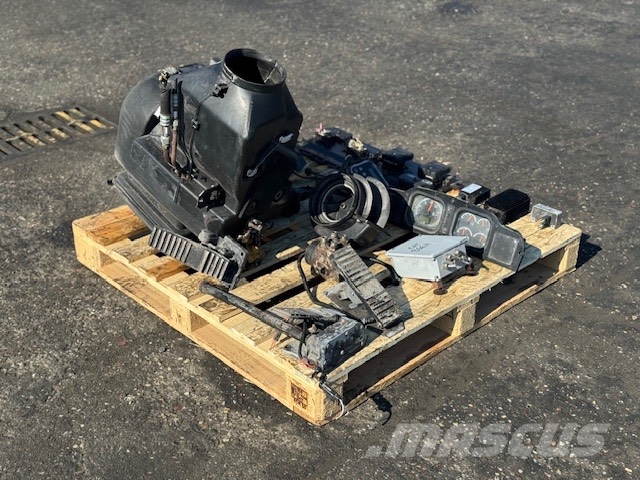 CAT 966 H USED CAB PARTS Cabine en interieur
