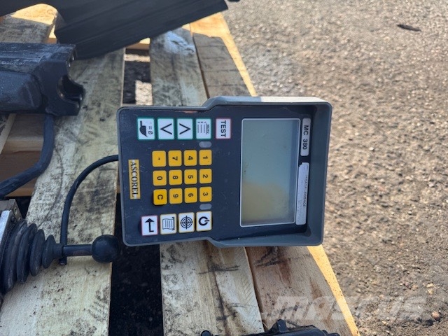 CAT 966 H USED CAB PARTS Cabine en interieur